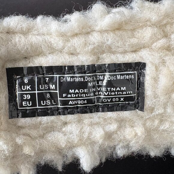 DR. MARTENS Myles Sherpa Lined Leather Buckle Suede Sandals Women 8 Men 7 - Picture 8 of 9